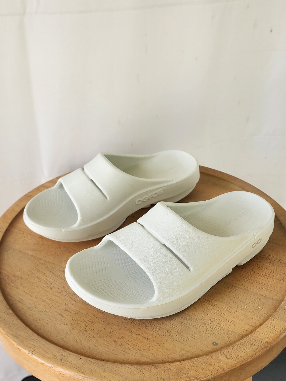 Oofos White Ooahh Slide Sandals for Women Lightweight Comfort